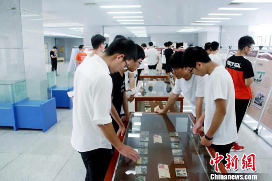 tɫBh(hun)(hu)ѲչM(jn)׈(chng)hƼW(xu)e