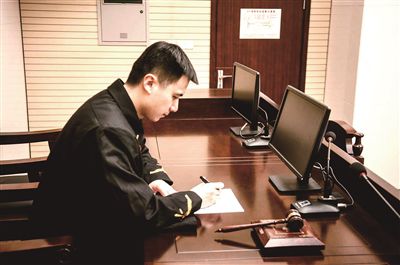 SM룬ҲҪ֓ǸеĬF(xin)yԽQĺ֮nٌI(y)غ͌gܵؿ@ԭʡ߼Ժoеһ΃(ni)224kһom(x)2001201615нH4000ԪxoȥԺķһ±عl(f)P(gun)ע;W(wng)ӑՓ