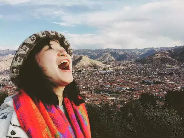 美女大學(xué)生“出租”自己當(dāng)陪游 要求對方必須有趣